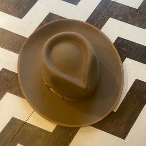 Gigi Pip Monroe Rancher